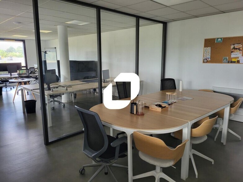 Bureau dans Lezennes à louer - Photo intérieure – Image 2 sur 7