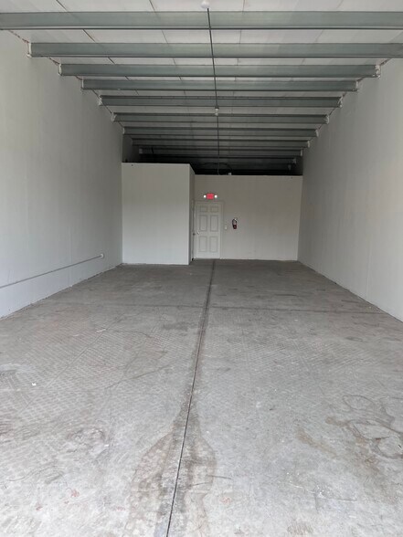 5316 Lena Rd, Bradenton, FL à louer - Photo de l’immeuble – Image 2 sur 8