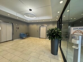 200 E Ponce De Leon Ave, Decatur, GA à louer Photo de l’immeuble– Image 1 sur 4