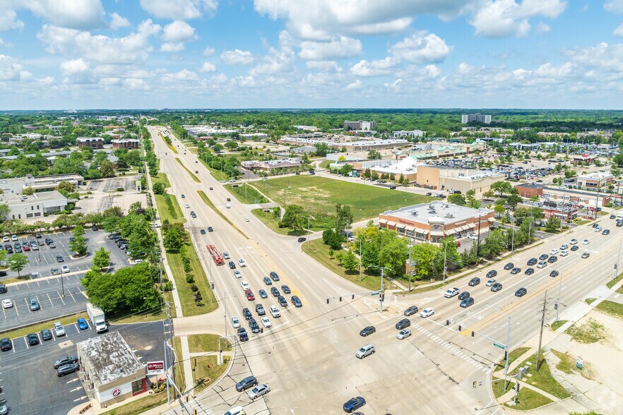 80 W Higgins Rd, Hoffman Estates, IL à vendre - Photo principale – Image 1 sur 7