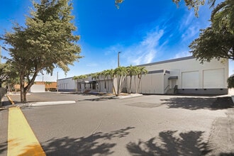 1730 W 38th Pl, Hialeah, FL à louer Photo de l’immeuble– Image 2 sur 18