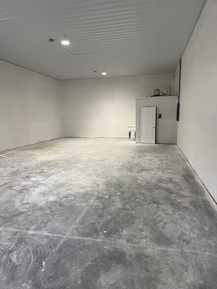 37231 Johnson Rd, Selbyville, DE à louer - Photo de l’immeuble – Image 3 sur 7