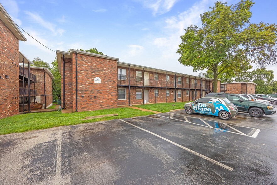 4127 Geraldine Ave, Saint Ann, MO à vendre - Photo de l’immeuble – Image 2 sur 19