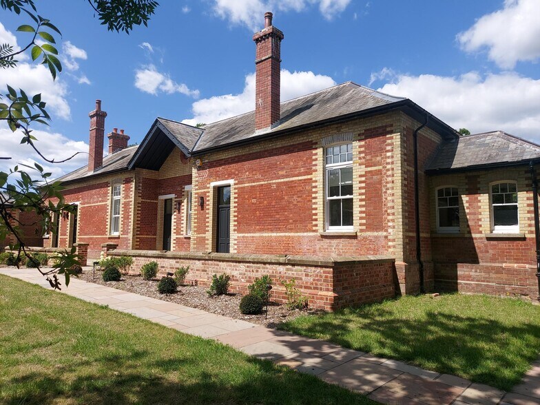 Vauxhall Ln, Tunbridge Wells à louer - Photo de l’immeuble – Image 1 sur 12