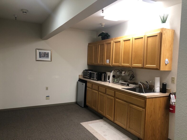 105 Morris St, Sebastopol, CA à louer - Photo intérieure – Image 3 sur 6