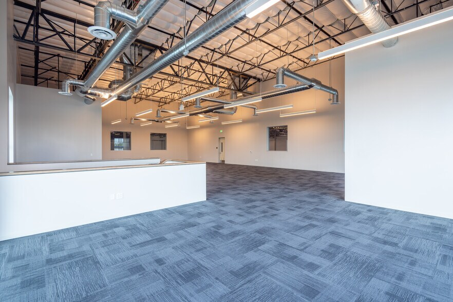 18001 Main St, Carson, CA à louer - Photo de l’immeuble – Image 3 sur 17