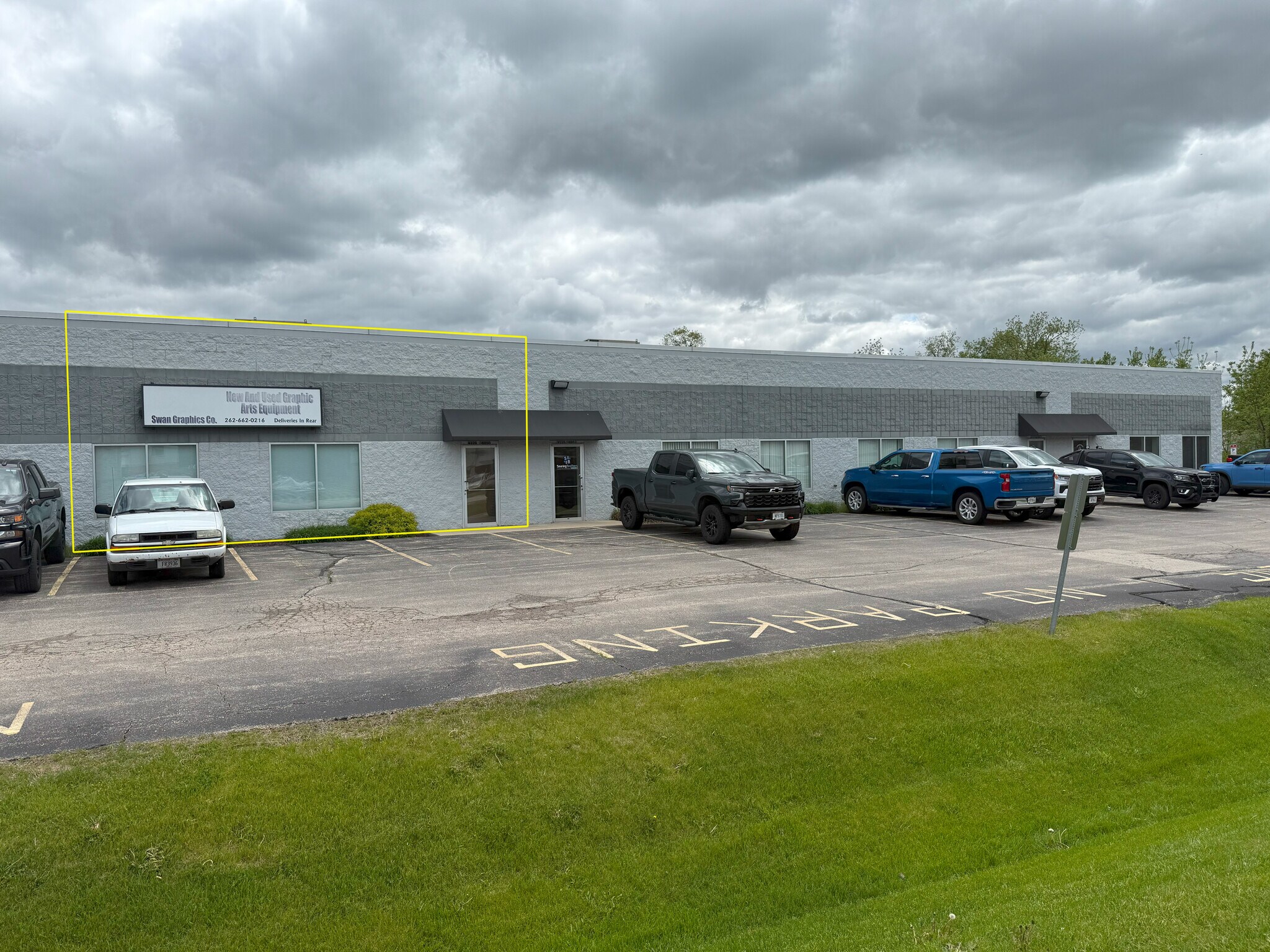 W228S6930-W228S6956 Enterprise Dr, Big Bend, WI à vendre Photo de l’immeuble– Image 1 sur 13