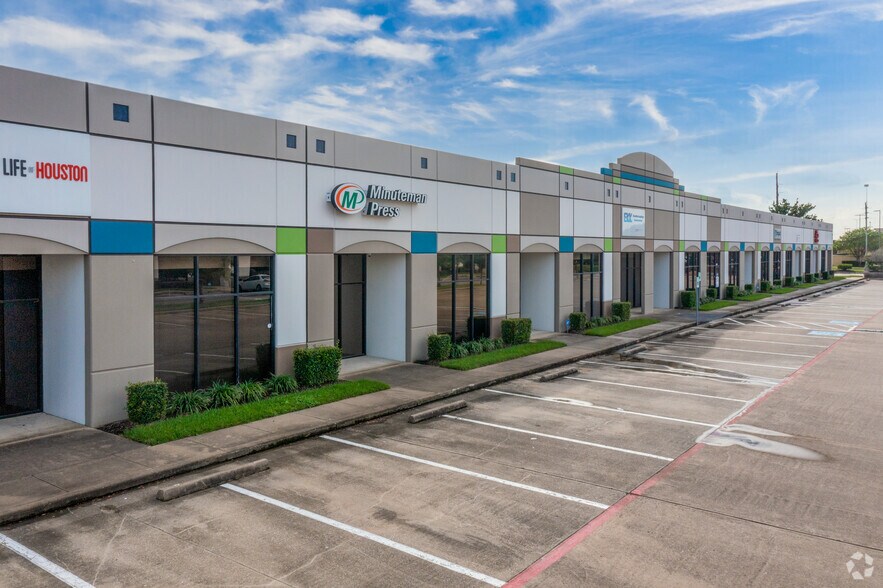 1718 N Fry Rd, Houston, TX à louer - Photo principale – Image 2 sur 4