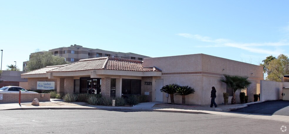 7321 E Osborn Rd, Scottsdale, AZ à vendre - Photo de l’immeuble – Image 2 sur 11