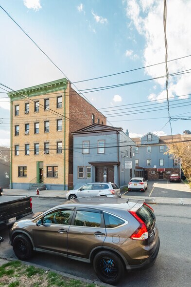 536 N High St, Mount Vernon, NY à vendre - Photo de l’immeuble – Image 3 sur 26