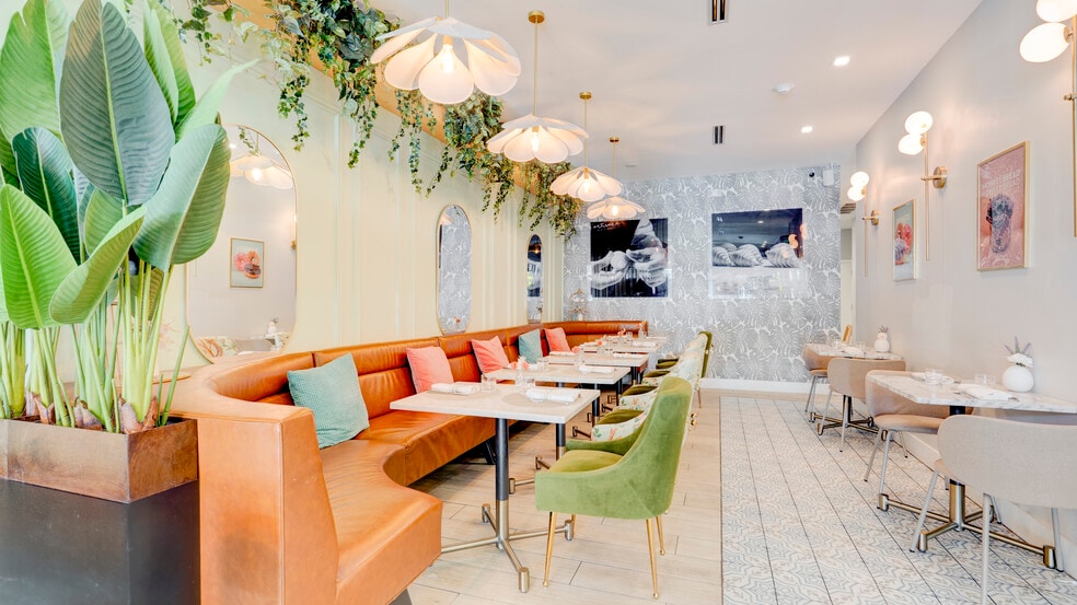 2516-2526 Ponce De Leon Blvd, Coral Gables, FL à louer - Photo de l’immeuble – Image 3 sur 9