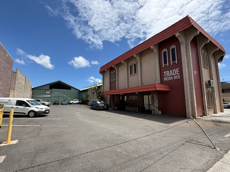 287 Mokauea St, Honolulu, HI à vendre - Photo de l’immeuble – Image 1 sur 6