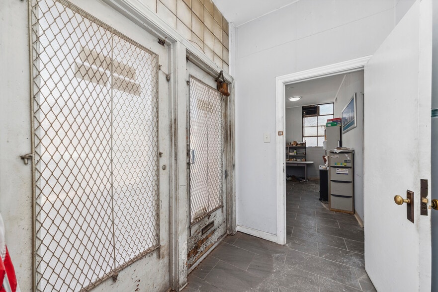 3957 N Normandy Ave, Chicago, IL à vendre - Photo intérieure – Image 3 sur 24