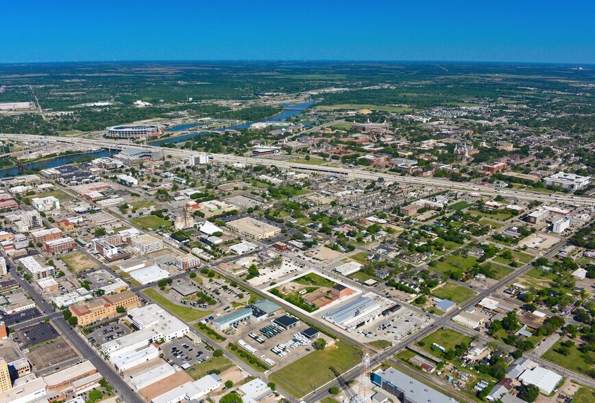 915 Webster Ave, Waco, TX à vendre - Aérien – Image 2 sur 3
