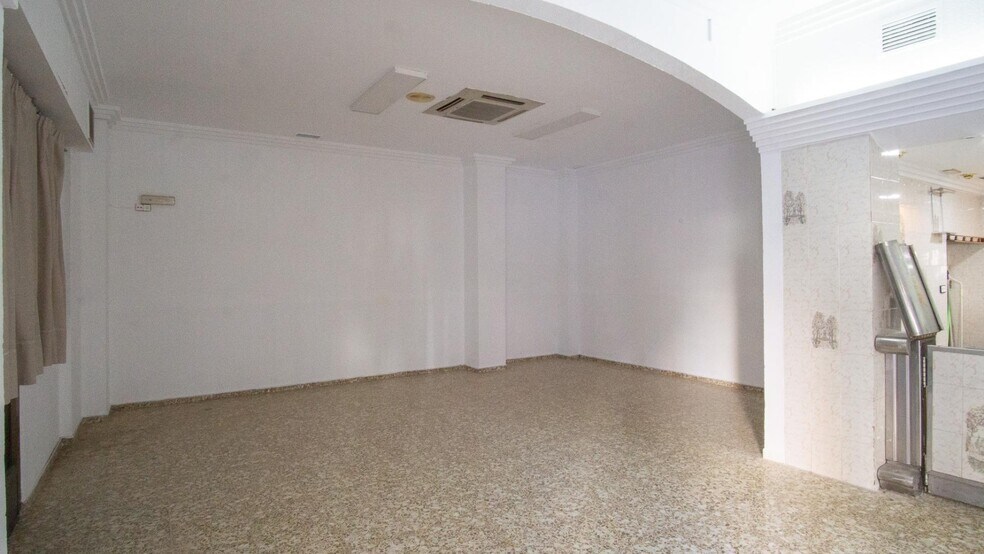 Local commercial dans Petrer à vendre - Photo intérieure – Image 2 sur 9