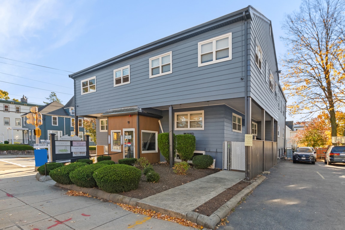 452 Pleasant St, Malden, MA à louer Photo intérieure– Image 1 sur 11