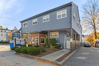 452 Pleasant St, Malden, MA à louer Photo intérieure– Image 1 sur 11