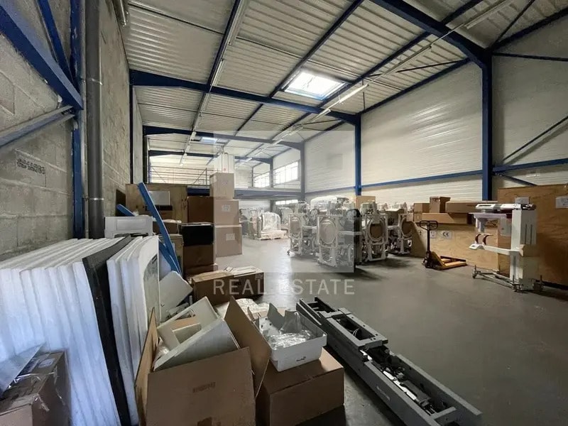 Industriel/Logistique dans Échirolles à louer Photo intérieure– Image 1 sur 10