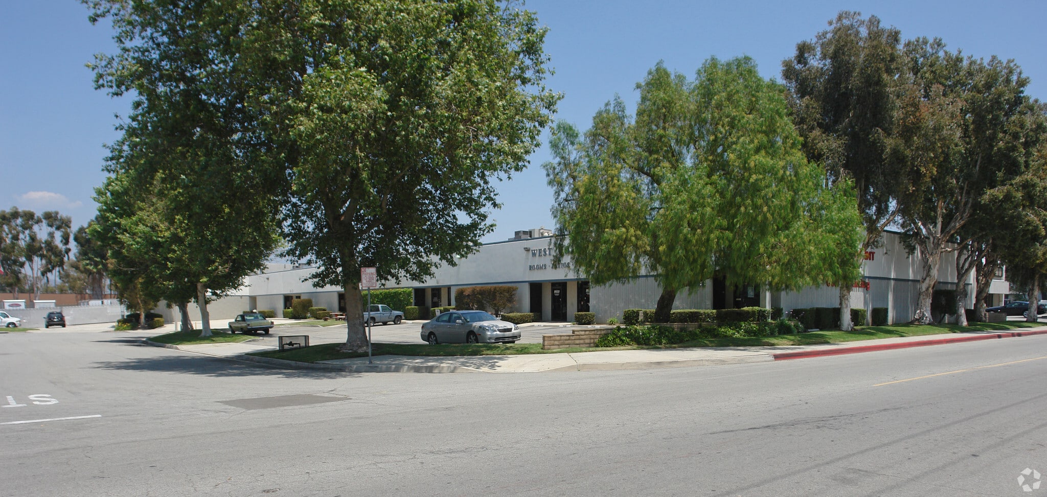 760-776 Pinefalls Ave, Walnut, CA à louer Photo principale– Image 1 sur 6