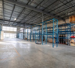 8601 Glenlyon Pky, Burnaby, BC à louer Photo intérieure– Image 1 sur 4