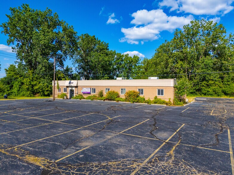 12305 Beech Daly Rd, Taylor, MI à vendre - Photo de l’immeuble – Image 2 sur 37