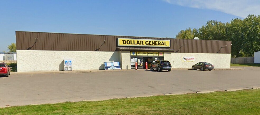 202 E Elm Dr, Loyal, WI à vendre - Photo de l’immeuble – Image 1 sur 3
