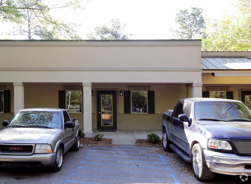140 Beach City Rd, Hilton Head Island, SC à louer - Photo de l’immeuble – Image 2 sur 9