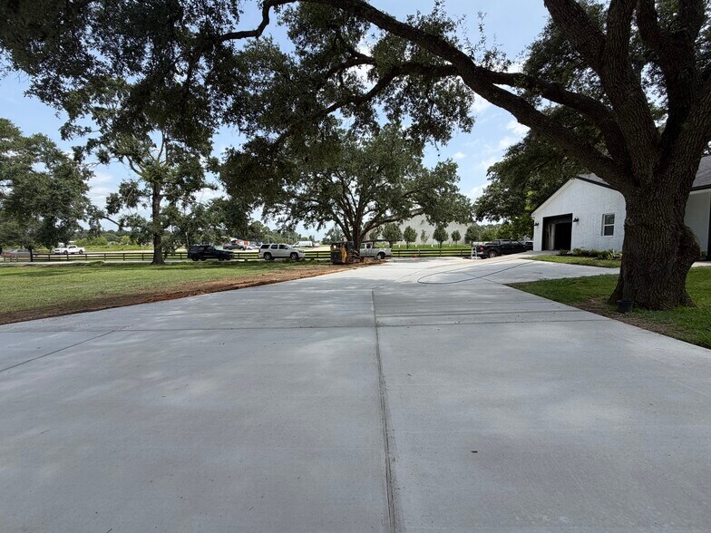16610 Mueschke Rd, Cypress, TX à louer - Photo de l’immeuble – Image 2 sur 19