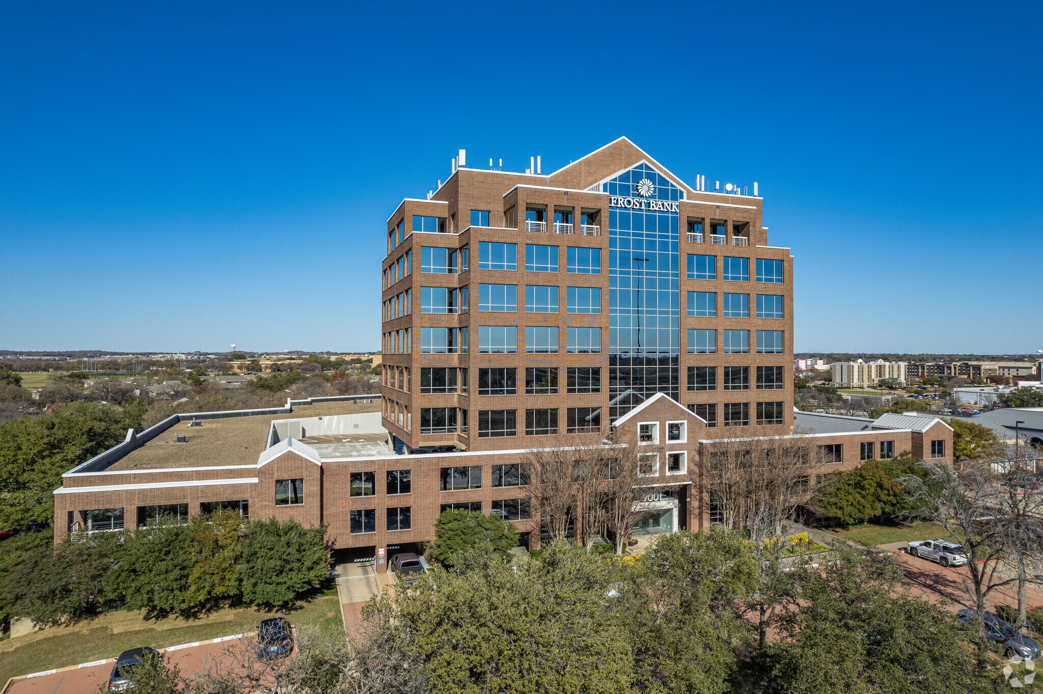 9001-9003 Airport Fwy, North Richland Hills, TX à louer Photo principale– Image 1 sur 14