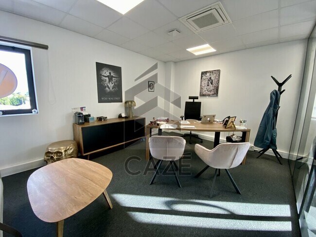 Plus de détails pour Bureau à vendre