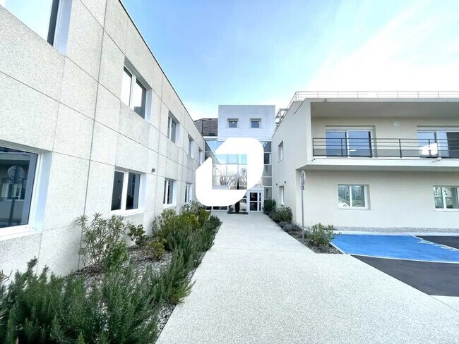 Plus de détails pour Bureau à vendre