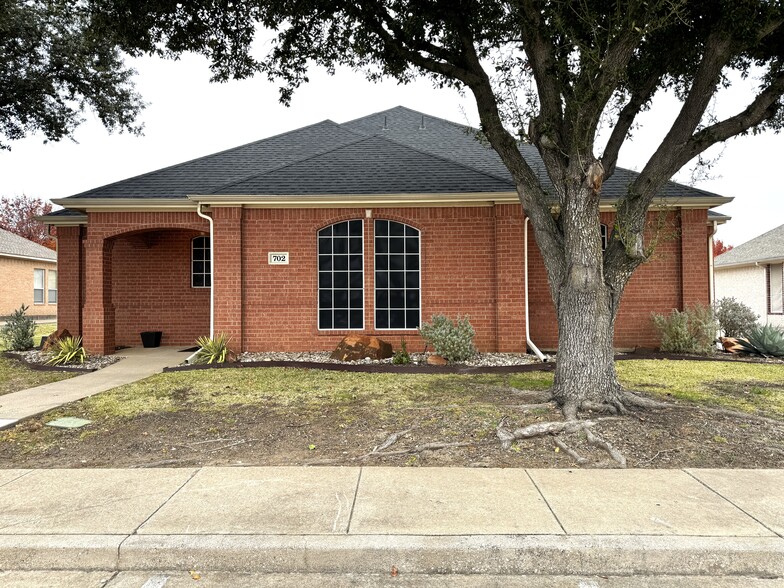 702 Hunters Row Ct, Mansfield, TX à louer - Photo de l’immeuble – Image 1 sur 23