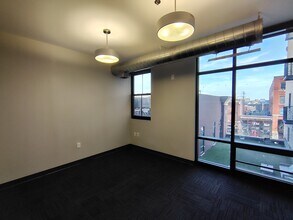 151 N 8th St, Lincoln, NE à louer Photo intérieure– Image 2 sur 6