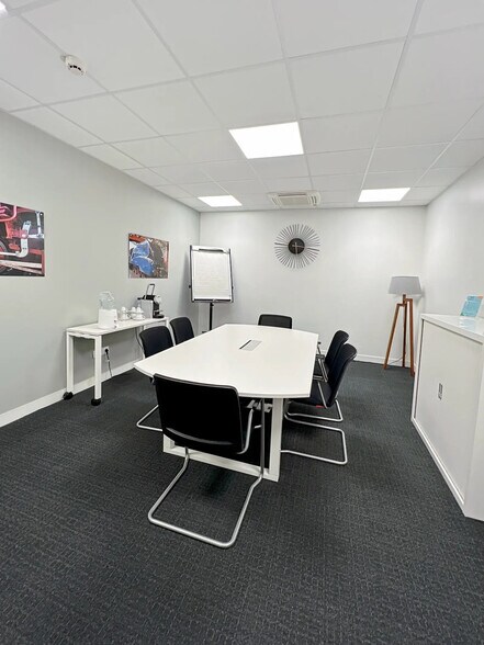 Bureau dans Lille à louer - Photo de l’immeuble – Image 1 sur 10