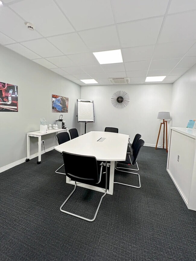 Plus de détails pour Bureau à louer