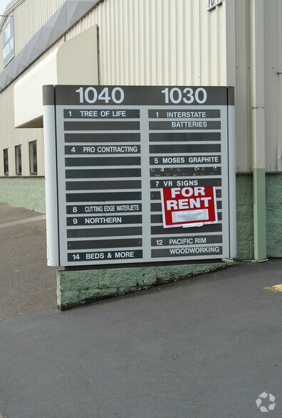 1030 Tyinn St, Eugene, OR à louer - Photo de l’immeuble – Image 2 sur 4