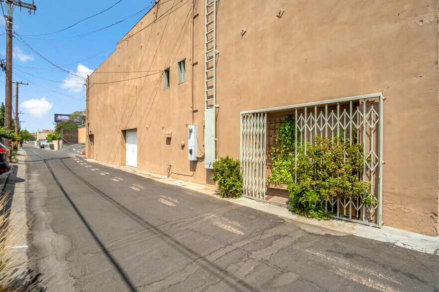 2912-2916 Foothill Blvd, Ln, La Crescenta, CA à vendre - Photo de l’immeuble – Image 3 sur 11