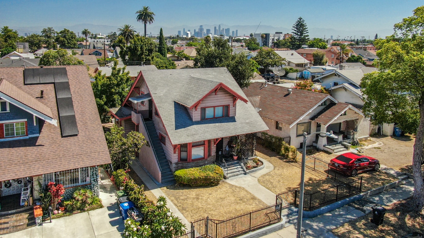 1111 W 47th St, Los Angeles, CA à vendre Photo principale– Image 1 sur 24