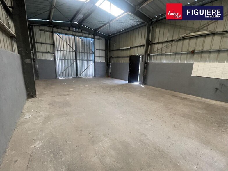 266 Avenue Des Alumines, Gardanne à louer - Photo de l’immeuble – Image 3 sur 11