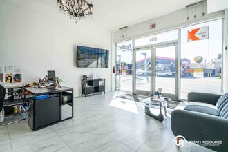 859-863 NE 79th St, Miami, FL à louer Photo intérieure– Image 2 sur 5