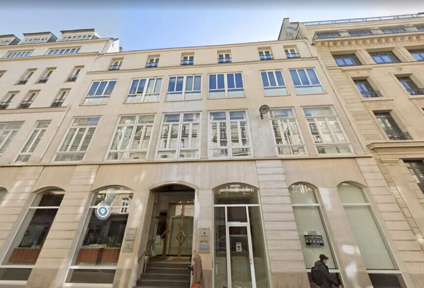 36-40 Rue De Saint-Pétersbourg, Paris à louer - Photo de l’immeuble – Image 1 sur 5