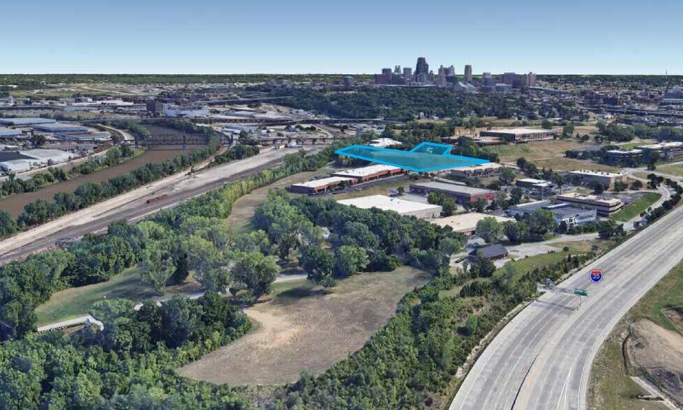 W Cambridge, Kansas City, KS à louer - Aérien – Image 3 sur 4