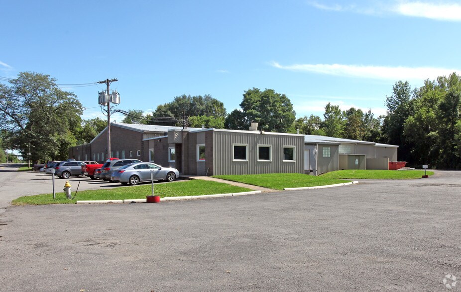 58 North Ave, Manchester, NY à louer - Photo de l’immeuble – Image 3 sur 8