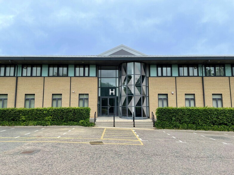 595 Calder Rd, Edinburgh à louer - Photo de l’immeuble – Image 2 sur 6