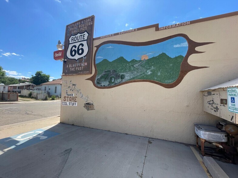 242 W Lewis Ave, Ash Fork, AZ à vendre - Vidéo sur l’annonce professionnelle – Image 2 sur 15