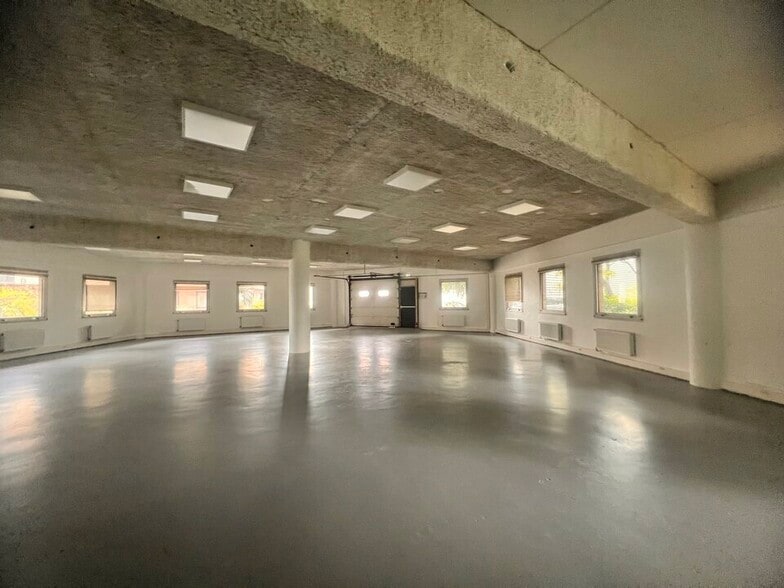 56 Rue Du Port, Nanterre à louer - Photo intérieure – Image 2 sur 6