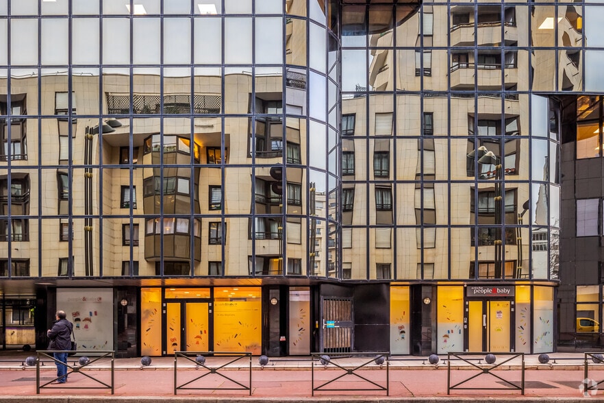44 Avenue Georges Pompidou, Levallois-Perret à louer - Photo de l’immeuble – Image 2 sur 3