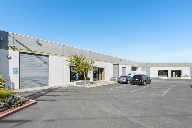 Plus de détails pour 700-728 Whitney St, San Leandro, CA - Industriel/Logistique à louer