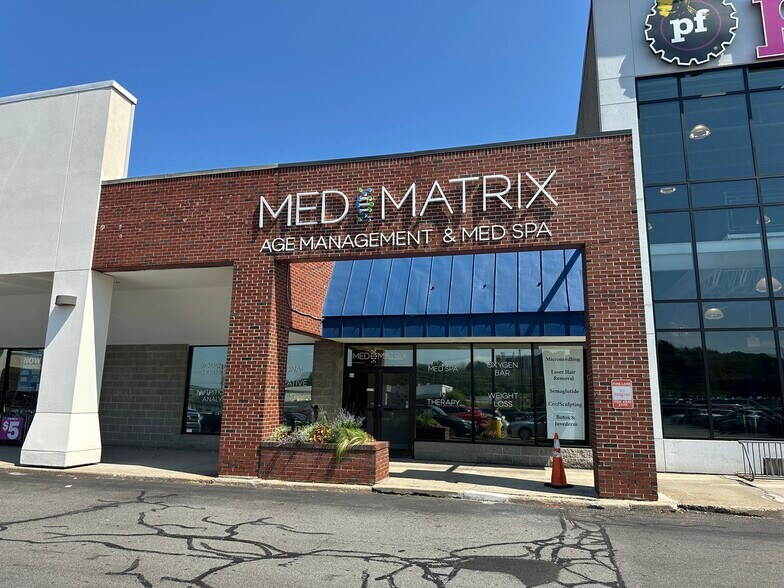 198 Maine Mall Rd, South Portland, ME à louer - Photo de l’immeuble – Image 1 sur 11