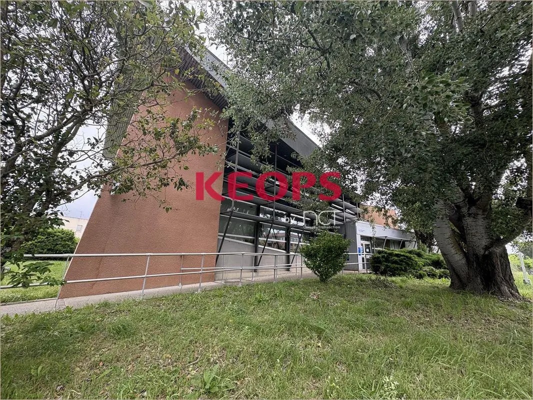 Bureau dans Saint-Jean à vendre Photo de l’immeuble– Image 1 sur 12